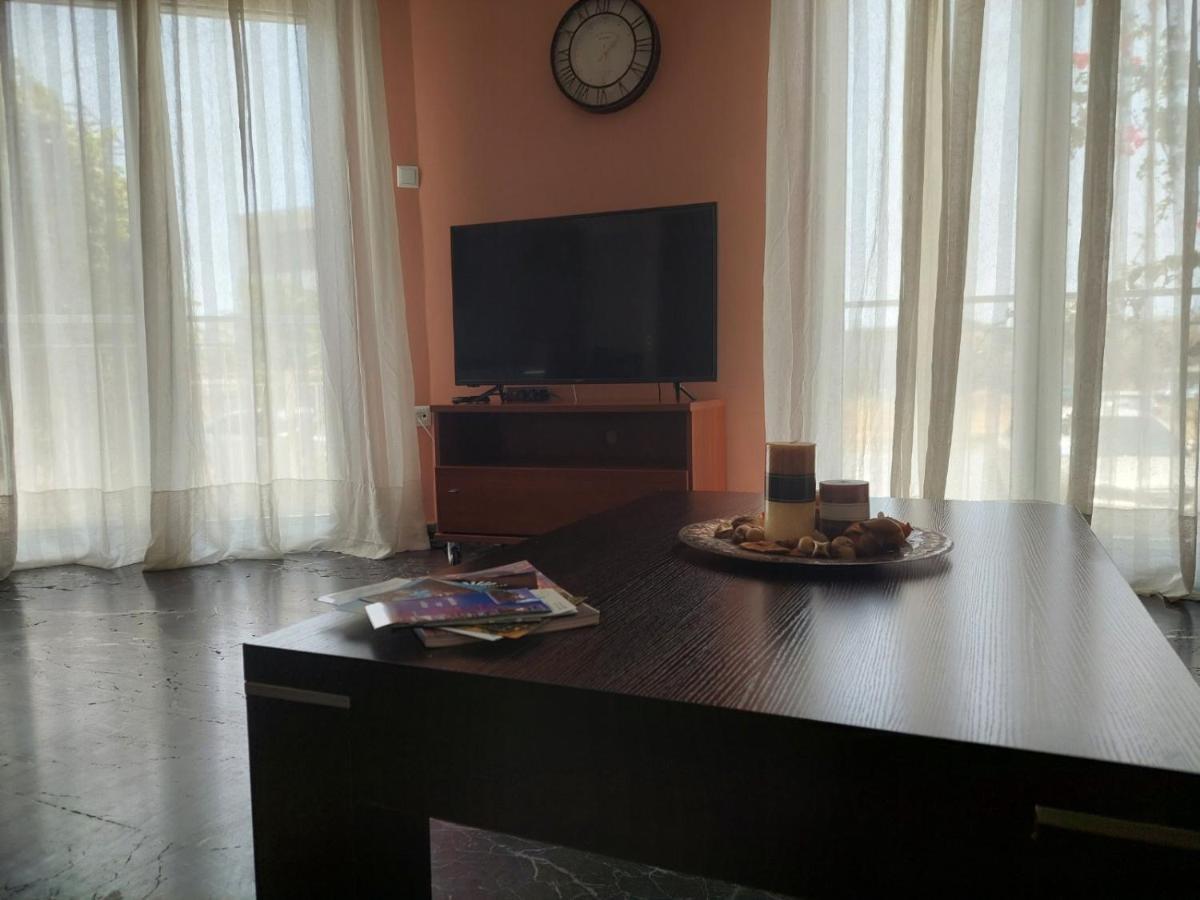 Villa Πιθοσ Ενοικιαζομενη Κατοικια Kalamata Exterior foto