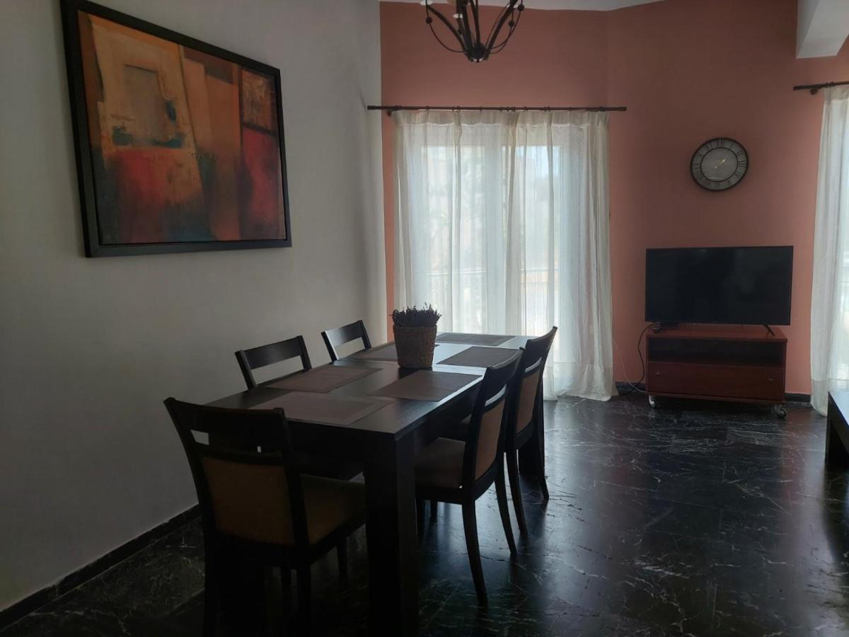 Villa Πιθοσ Ενοικιαζομενη Κατοικια Kalamata Exterior foto